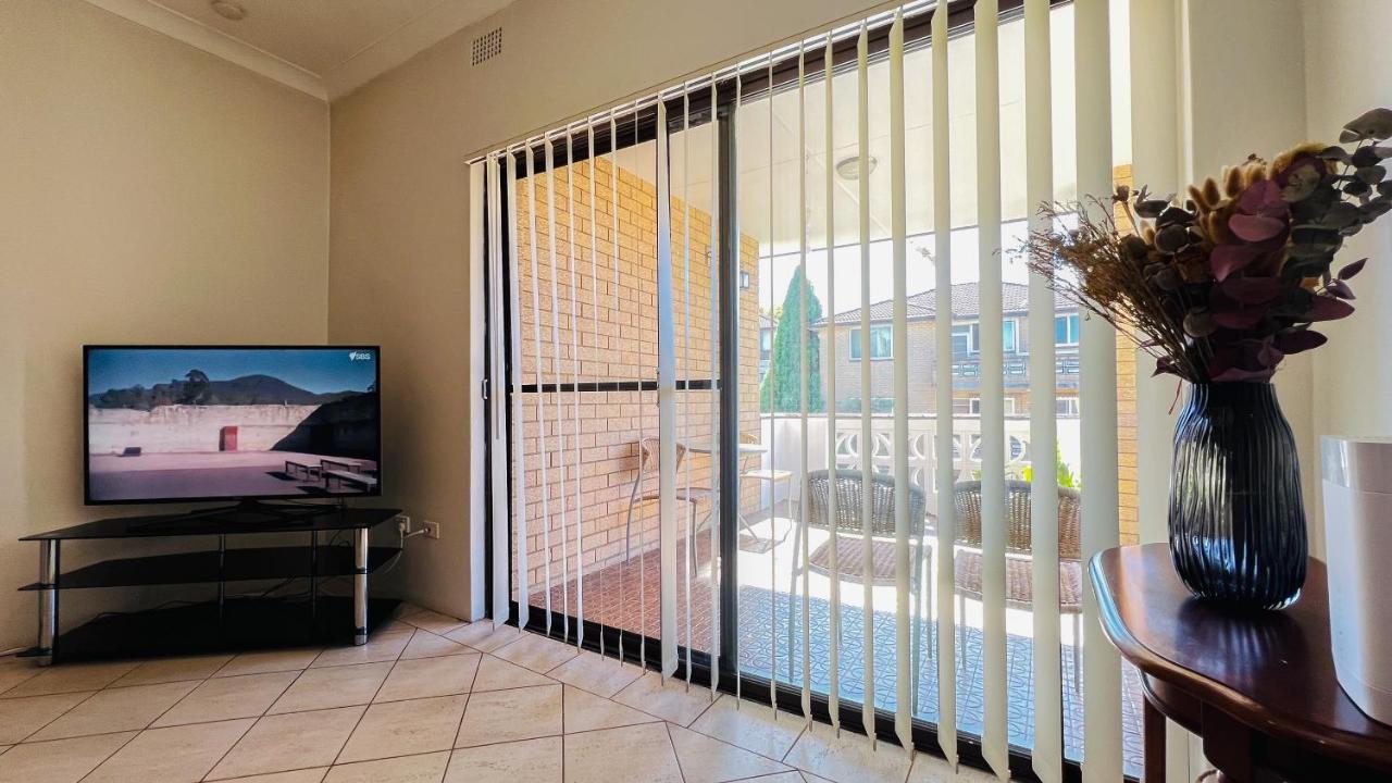 シドニーCarlton 3 Beds Unit - Free Parkingアパートメント エクステリア 写真